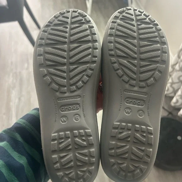 Crocs Mammoth Lined Flats with a faux fur footbed size 6 - Picture 3 of 5